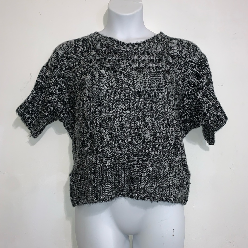 New With Tags Rue 21 Short Sleeved Sweater Size Large